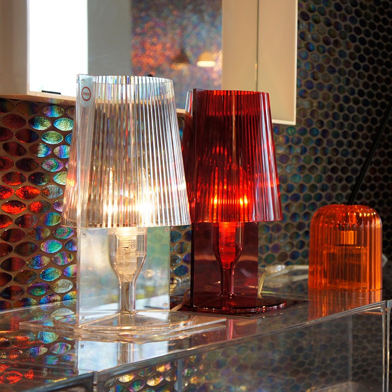 kartell take  ベッドサイドランプ（クリア） テイク｜Kartell｜カルテルオフィシャルサイト｜イタリア製 家具