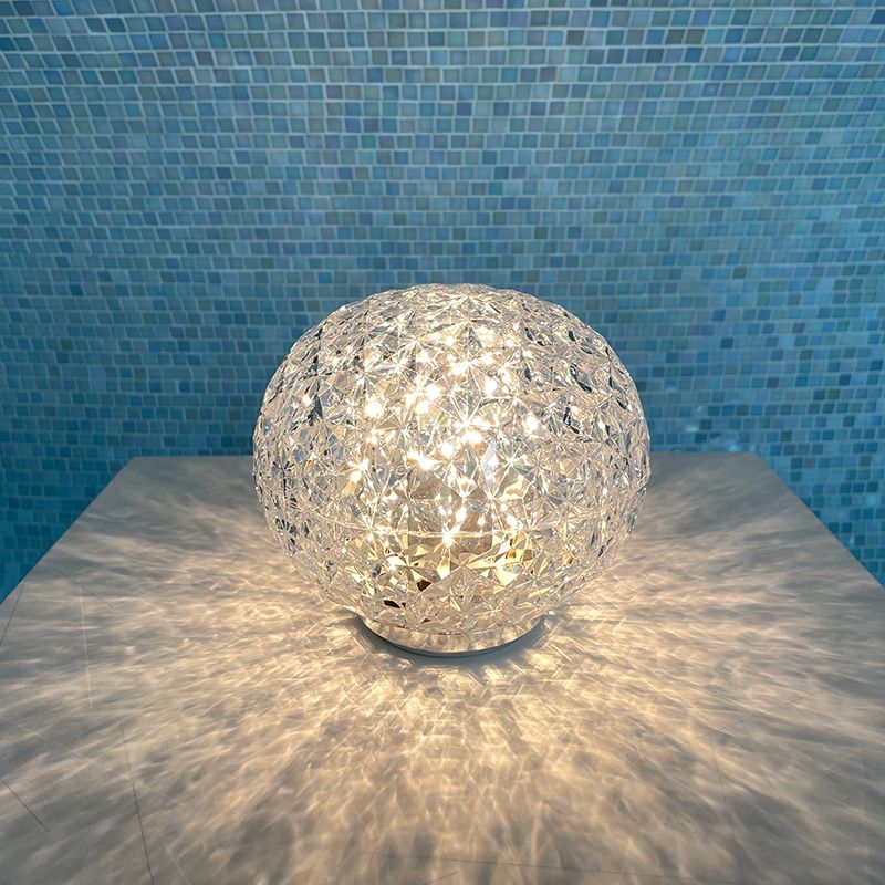 ミニプラネット バッテリー｜Kartell｜カルテルオフィシャルサイト