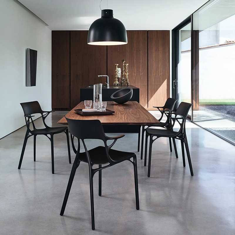 スペースエイジシェルフKartell イームズ　パントン　アルテミデ　カルテル カルテル スペースエイジの商品を使ったおしゃれなインテリア実例