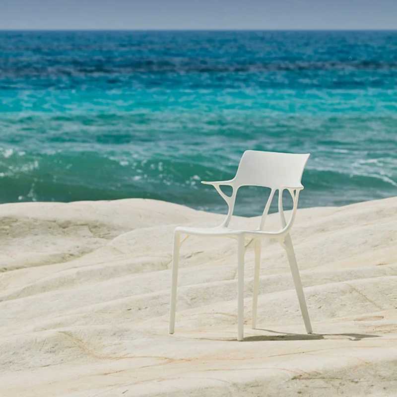 エーアイ｜Kartell｜カルテルオフィシャルサイト｜イタリア製 家具