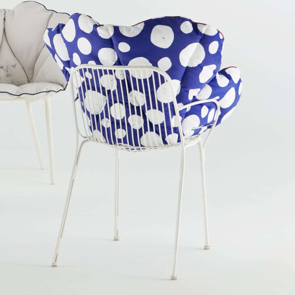 【セット品】アリスズフラワーズクッションブルーポルカドットxハイレイチェアアームホワイト