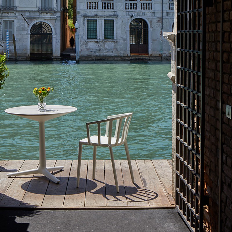 ヴェニス｜Kartell｜カルテルオフィシャルサイト｜イタリア製 家具