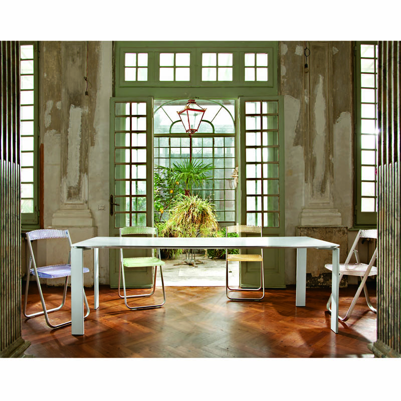 【愛品倶楽部柏店】モデルルーム展示品　残り1台　Kartell　カルテル　フォー190　ダイニングテーブル フォー190セラミックトップ｜Kartell｜カルテルオフィシャルサイト