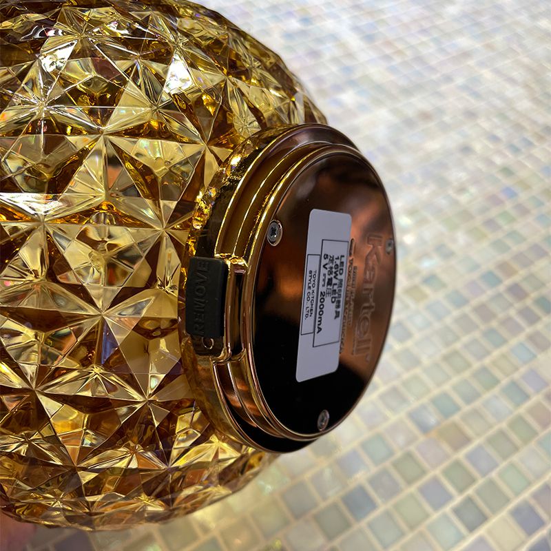 ミニプラネット バッテリー｜Kartell｜カルテルオフィシャルサイト