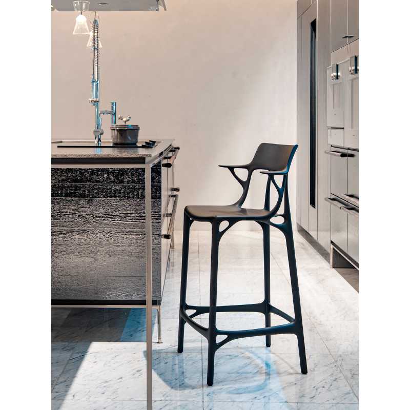 イタリア製　スツール　サブチェア　椅子　新品未使用 エーアイスツール65｜Kartell｜カルテルオフィシャルサイト