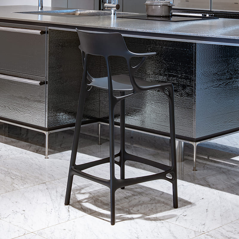 カルテル（Kartell） A.Iスツール65 ブラック エーアイスツール65｜Kartell｜カルテルオフィシャルサイト