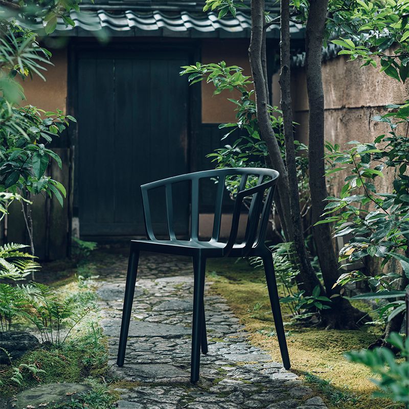 感謝♡　カルテル　アームチェア ヴェニス　マット ブラック ② ヴェニスマット（2脚セット）｜Kartell｜カルテルオフィシャルサイト